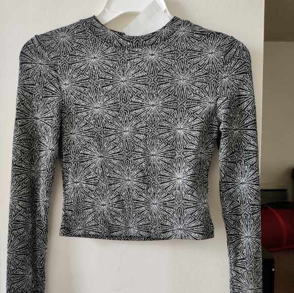 Women's black Long sleeve glitter sparkle crop top - Picture 2 of 6